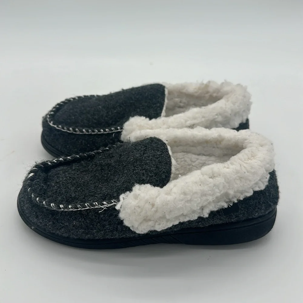 Lucky Brand Boy’s Memory Foam House Slippers Size 2-3